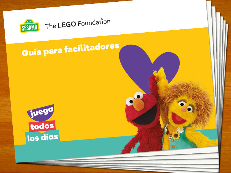 Guia para facilitadores. Elmo y Kami sonriendo 