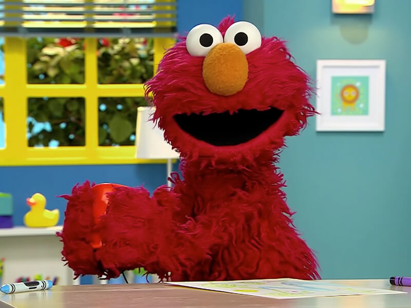 elmo sonriendo