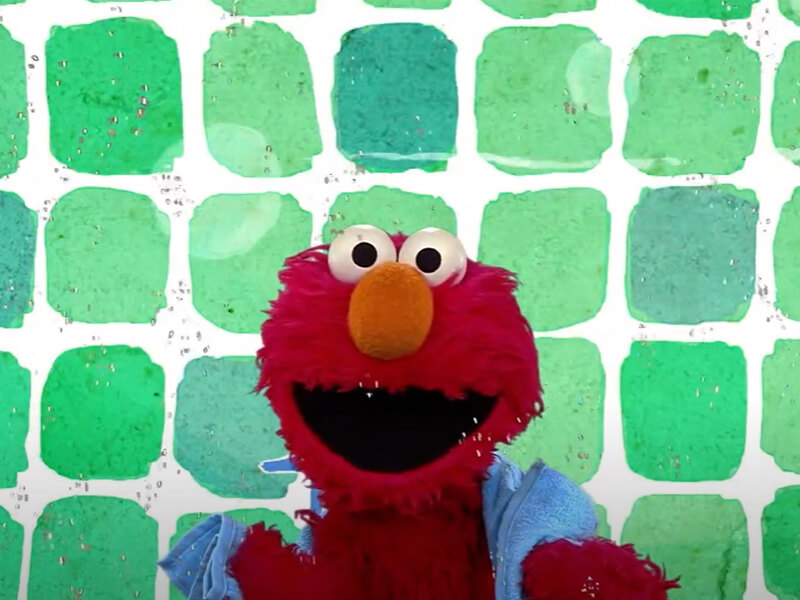 Elmo sonriendo