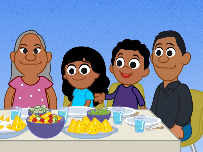 Una familia cenando