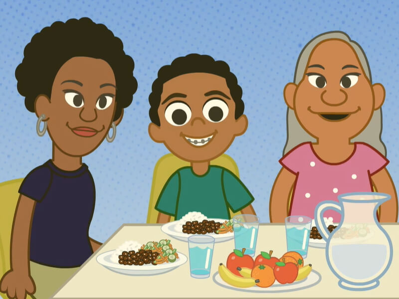 Una familia cenando